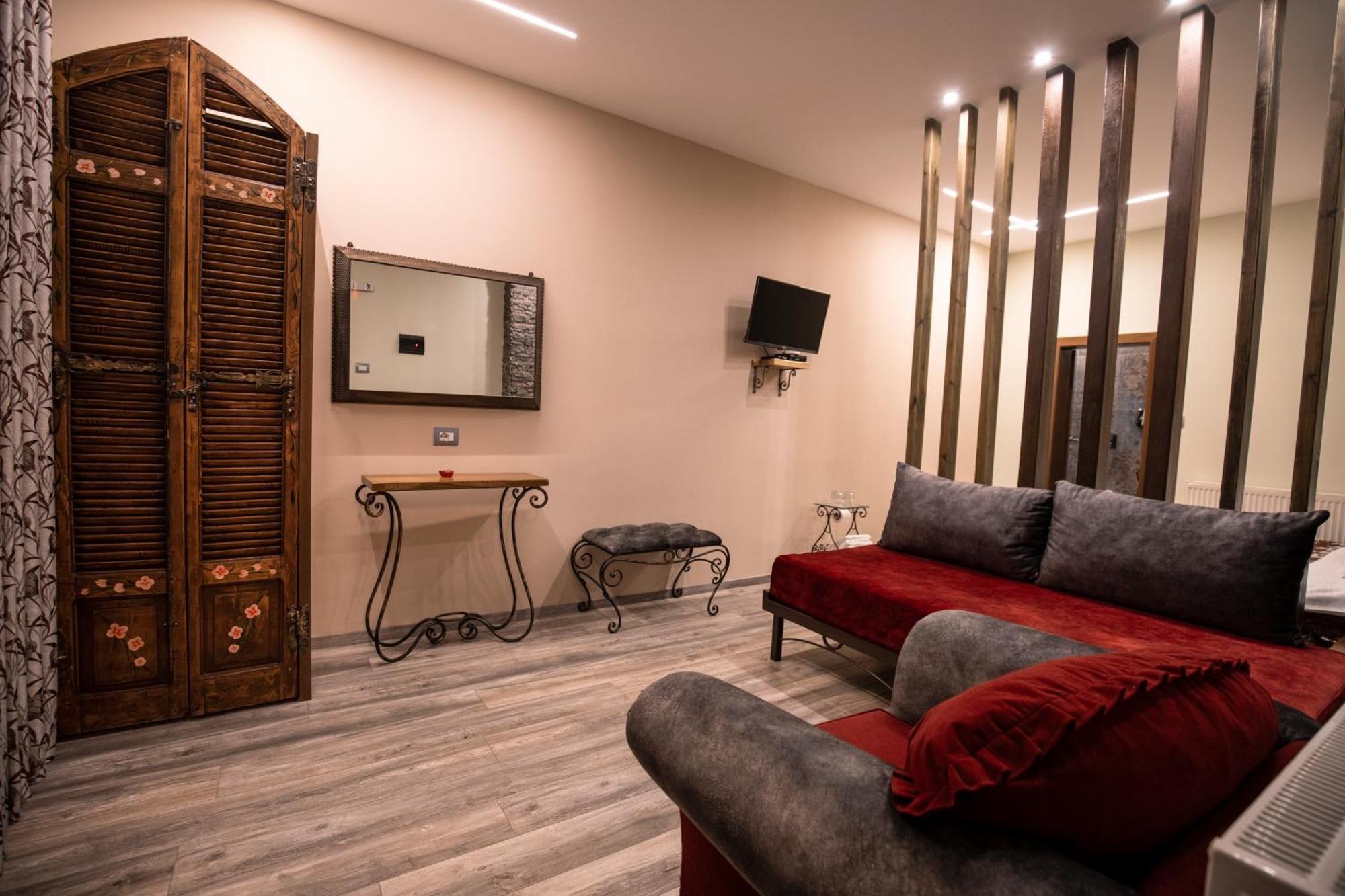 Vila Eden Boutique Hotel Korce Habitación foto