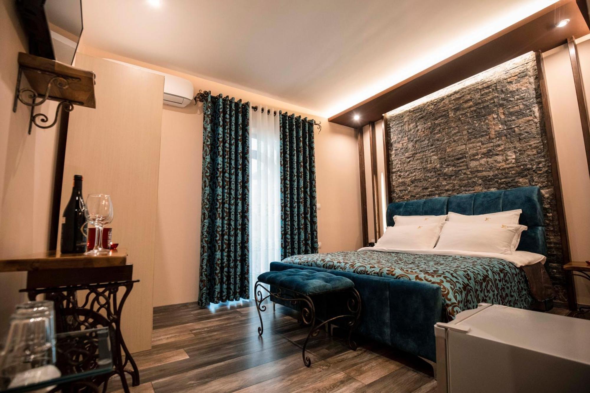 Vila Eden Boutique Hotel Korce Habitación foto